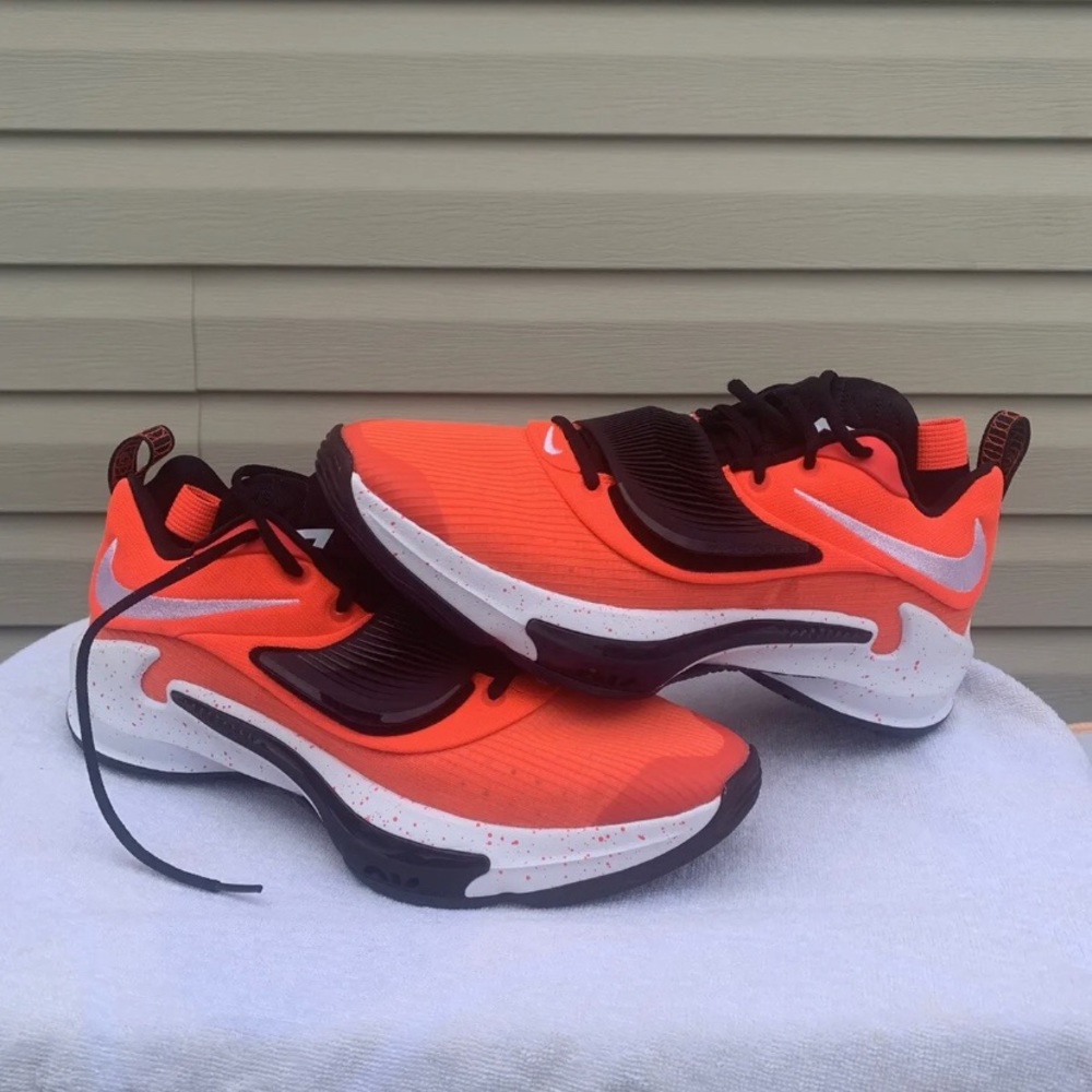 Nike Zoom Freak 3 Crimson Red Size 11/5